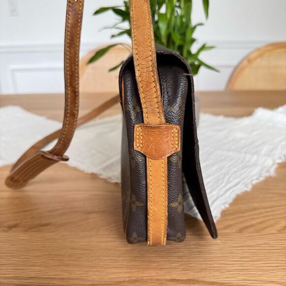 ✅AUTHENTIC✅LOUIS VUITTON SAINT GERMAIN CROSSBODY BAG - Picture 7 of 16